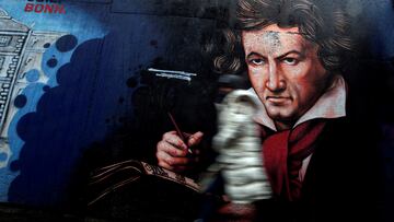 FILE PHOTO: A mural of Ludwig van Beethoven is seen at a pedestrian tunnel ahead of his 250th birth anniversary in Bonn, Germany December 13, 2019. REUTERS/Leon Kuegeler/File Photo