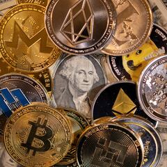 What is causing Bitcoin and other cryptocurrencies to crash?