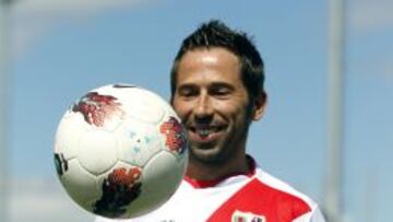 Raúl Tamudo nuevo fichaje del Rayo Vallecano ya se entrena con el equipo.