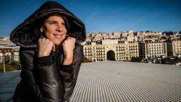 Ruth Beitia, con la ciudad de Santander al fondo, galardonada con uno de los Premios AS 50 Aniversario. 