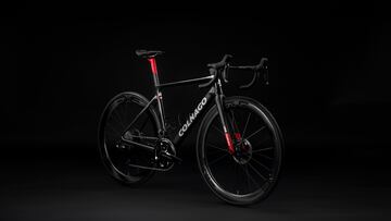 Imagen de la bicicleta Colnago V4Rs con la que Tadej Pogacar y el equipo UAE Emirates competir¨¢n durante la temporada 2023.