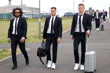 Marcelo, Lucas Vázquez y Krooss a su llegada a París 