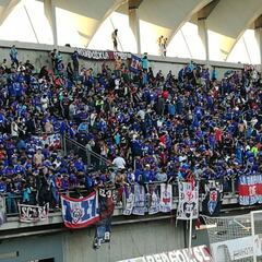 Hinchas de la U le cantan a Heller y lanzan duros panfletos