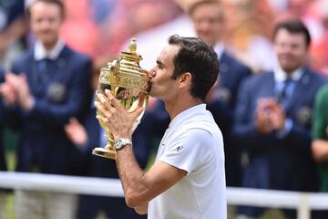 Federer hace historia: levanta su octavo Wimbledon