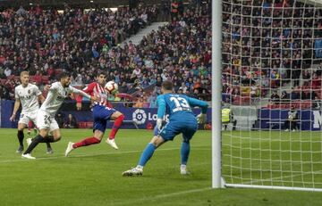 ??MORATA MARCA EL PRIMERO!! ?Buen¨ªsimo centro de Juanfran desde la derecha que ha rematado en el segundo palo con la diestra el delantero para abrir el marcador!
