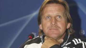 <b>EN EL BANQUILLO. </b> Schuster dio descanso al capitán en Rusia.