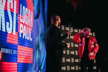 Es la segunda vez que se encuentran antes de boxear. La primera fue en la rueda de prensa de presentación del combate en Los Ángeles el 14 de septiembre. Ya no hay entradas para acudir al evento. 