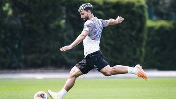 Sergio Agüero durante un entrenamiento con Manchester City.