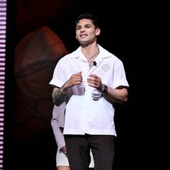 What is holding up the final contracts in the Gervonta Davis vs Ryan Garcia Fight?