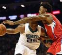 Los Hornets arrasan a los Clippers en China