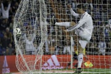 3-0. Cristiano Ronaldo en el tercer gol anotado por Arbeloa.