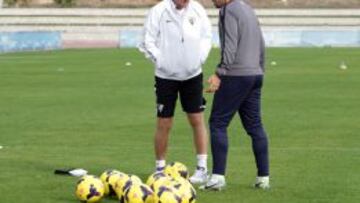 Schuster durante un entrenamiento del Málaga.