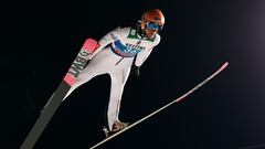 Oberstdorf (Germany), 15/11/2023.- Dawid Kubacki of Poland in action during the qualification for the first stage of the 72st Four Hills Ski Jumping Tournament in Oberstdorf, Germany, 28 December 2023. (Alemania, Polonia) EFE/EPA/ANNA SZILAGYI
