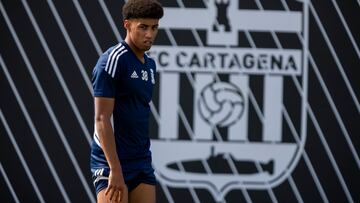 Óscar Ureña, FC Cartagena, Entreno, La Manga Club, 27/04/2023, Cartagena, Region de Murcia