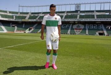 Nikos Vergos con el Elche.