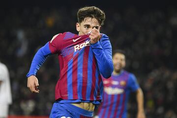 El mediocentro sevillano marcó su primer gol con el primer blaugrana tras una gran jugada individual.