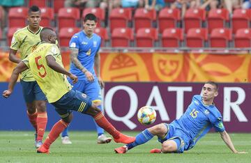 La Selección llegó a cuartos de final con la ilusión de hacer historia pero un error al comienzo del partido y un expulsado al final, arrebata la opción de llegar a semifinal.