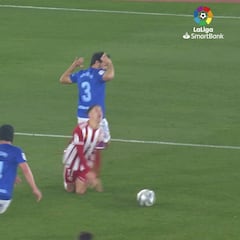 ¿Y el VAR? El penalti a favor del Almería que indigna a Oviedo, Cádiz, Zaragoza, Huesca...