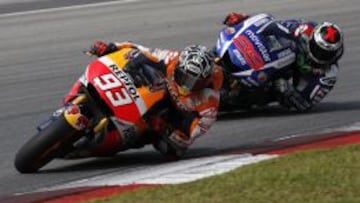 M&aacute;rquez y Lorenzo han coincidido sobre el asfalto de Sepang.