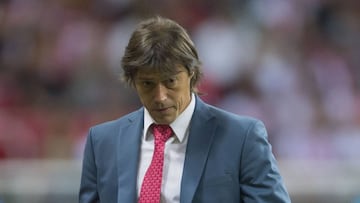 Francisco Gabriel de Anda, director deportivo de Chivas, expresó que si el técnico del Guadalajara tiene dudas para seguir en el equipo, se debe al posible desgaste de la relación.