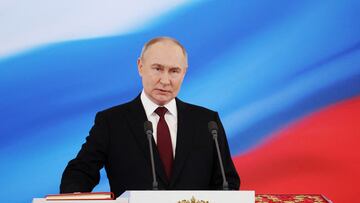FILE PHOTO: Russian President Vladimir Putin takes the oath of office during his inauguration ceremony at the Kremlin in Moscow, Russia May 7, 2024. Sputnik/Vyacheslav Prokofyev/Pool via REUTERS ATTENTION EDITORS - THIS IMAGE WAS PROVIDED BY A THIRD PARTY./File Photo