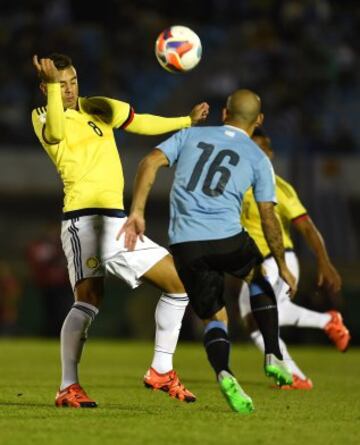 Uruguay golea a Colombia 3-0 en el Centenario