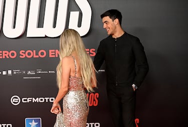 El actor Óscar Casas y la cantante Ana Mena durante el estreno de la película 'Ídolos'.