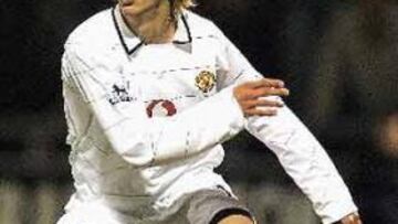 <b>UN DIABLO.</b> Piqué recala en el Zaragoza procedente del Manchester United.