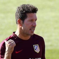 El Inter firmó a De Boer, pero sigue pensando en Simeone