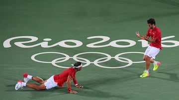 Rafa Nadal y Marc López se quedan con el oro en el dobles