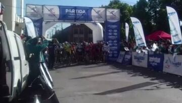 La gente vibró en la largada de la tercera etapa de la Vuelta