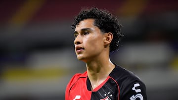 Angel Marquez of Atlas during the 9th round match between Atlas and Queretaro as part of the Liga BBVA MX, Torneo Apertura 2024 at Jalisco Stadium on September 20, 2024 in Guadalajara, Jalisco, Mexico.