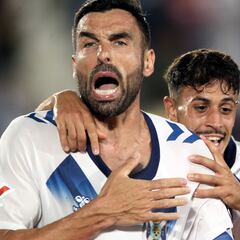 Enric, a un paso de seguir de blanquiazul