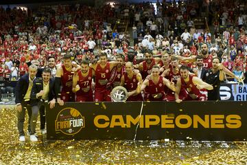 Los jugadores del Girona celebran el ascenso a la liga ACB.