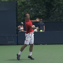 ¿Por qué tus golpes de tenis no son tan potentes?