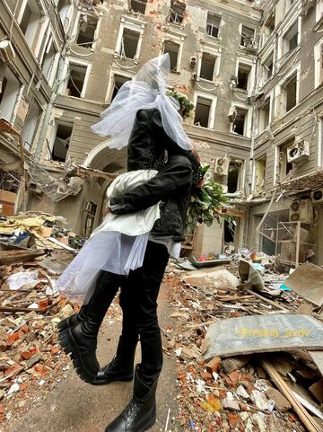 Boda en plena guerra