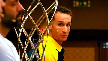 Marcelinho durante la comparecencia de capitanes.