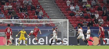 1-1. Robert Lewandowski asisitió a Leon Goretzka para que marcara el gol del empate.