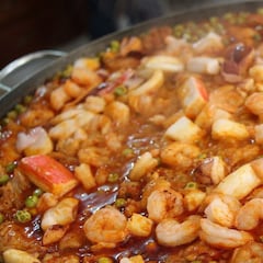 Un estadounidense que vive en España es un enamorado de la paella y deja un mensaje muy claro a sus compatriotas: “No con chorizo”