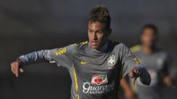 <b>MEDIÁTICO. </b>Neymar, que debuta hoy en la Copa América, ha mejorado su imagen en los últimos meses.