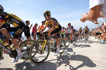 El ciclista esloveno Primoz Roglic durante la salida de 14ª etapa de LaVuelta Ciclista a España 