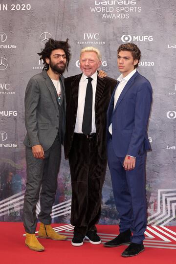 El miembro de la Academia Laureus Boris Becker y sus hijos Elias y Noah 