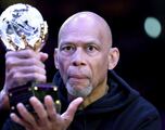 Kareem Abdul-Jabbar atiza de nuevo a LeBron James
