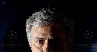 Eric Cantona takes sideswipe at future United coach Mourinho