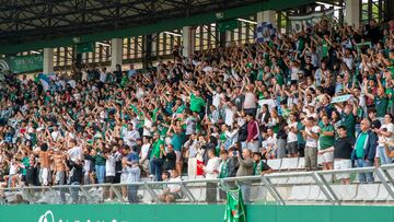 Aficionados del Racing de Ferrol, durante un partido de su equipo en A Malata.