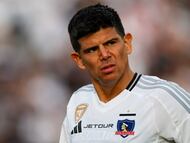 Futbol, Colo Colo vs Universidad Catolica.
Fecha 20, Liga de primera 2025.
El jugador de Colo Colo Esteban Pavez es fotografiado durante un partido de la liga de primera contra Universidad Catolica disputado en el estadio Monumental de Santiago, Chile.
16/08/2025
Andres Pina/Photosport
Football, Colo Colo vs Universidad Catolica.
20th turn, 2025 First division league.
Colo Colo player Esteban Pavez is pictured during a first division league match against Universidad Catolica at the Monumental stadium in Santiago, Chile.
16/08/2025
Andres Pina/Photosport