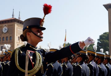 La Princesa Leonor jura bandera: el cariñoso mensaje del Rey Felipe VI