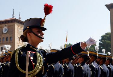 La Princesa Leonor jura bandera: el cariñoso mensaje del Rey Felipe VI