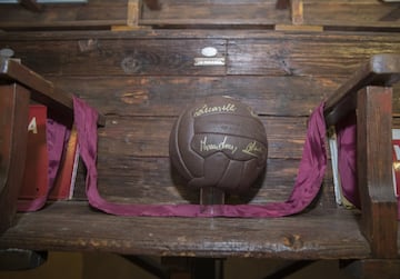 El museo del Torino está en Grugliasco, a las afueras de Turín. Es una joya y son los voluntarios los que lo mantienen en pie. Ocupa una gran mansión y en las dos plantas uno se hace a la idea de lo que es este club. 