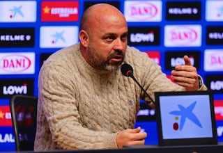 “Lecciones de comportamiento no; recuerden cuando fue Luis Figo al Camp Nou”